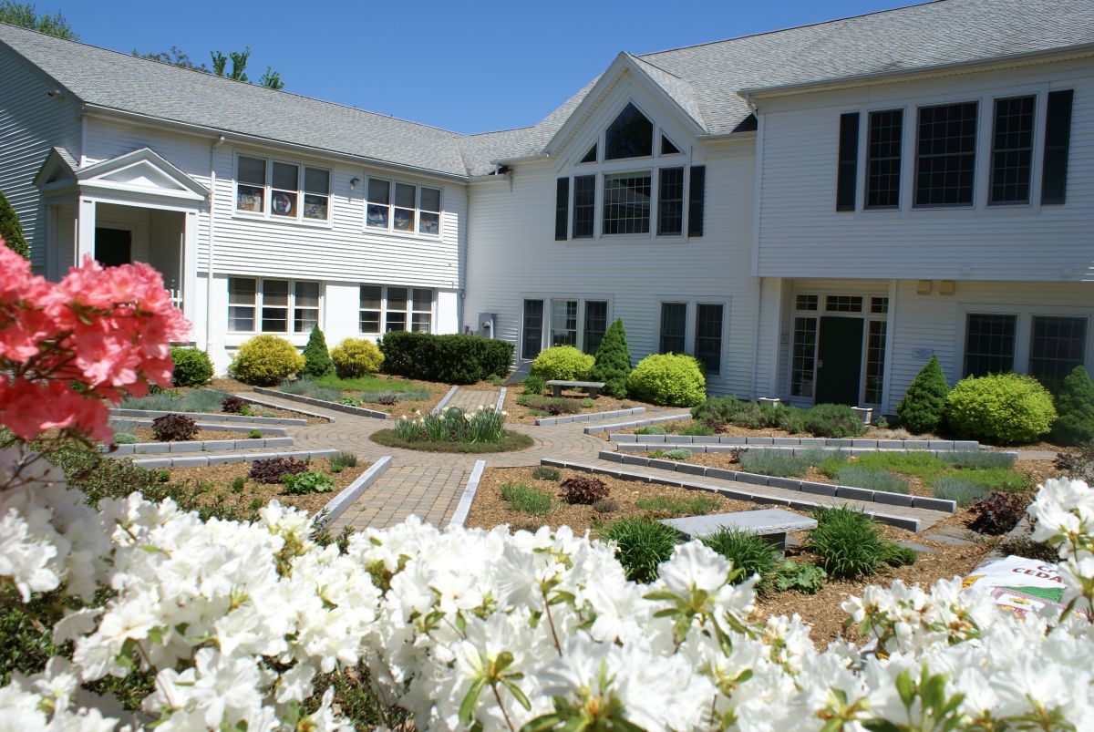 memorial garden 04.jpg